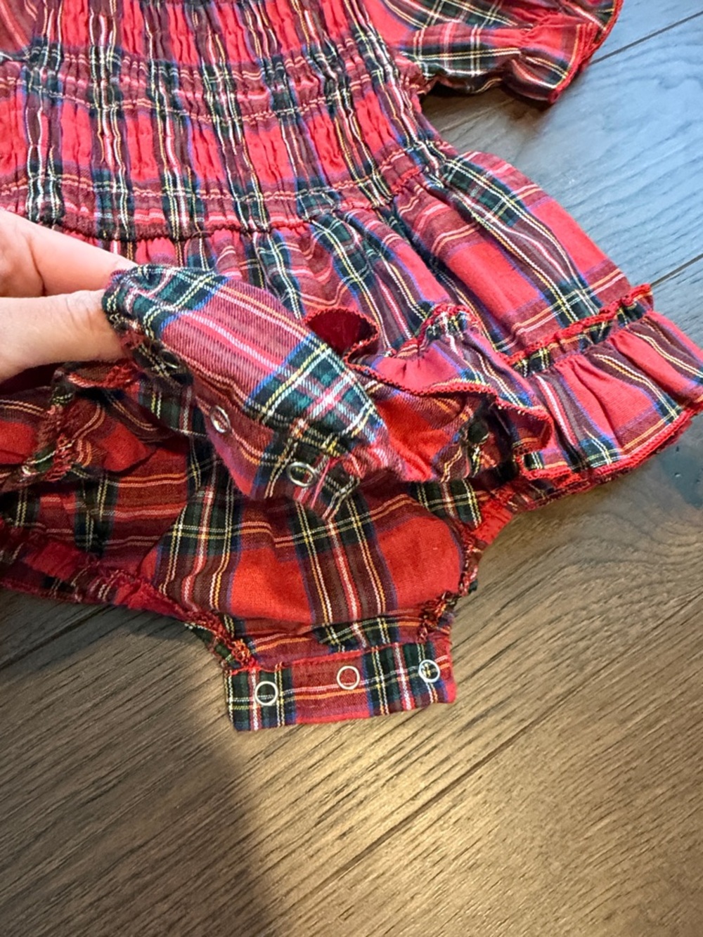 Red Plaid Ruffle Baby Romper/Dress Size 12-18 Months - C39-024 - Picture 4 of 5